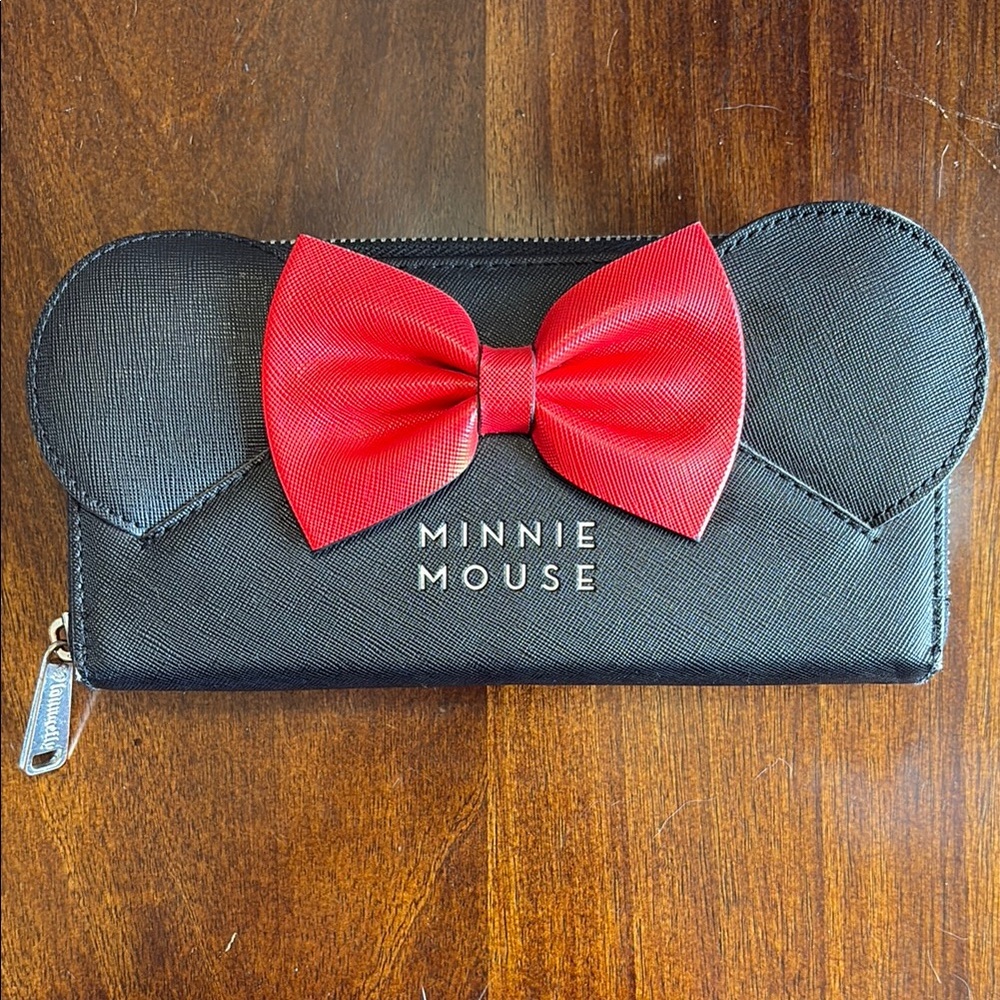 Mini mouse loungefly wallet